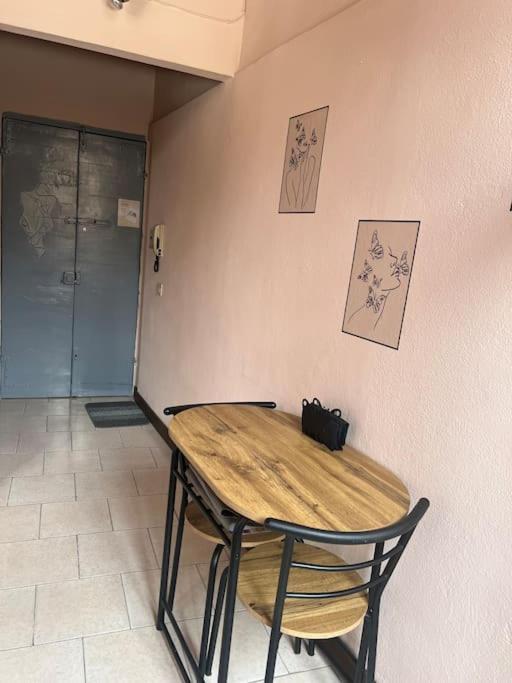 Minimal Studio Con Travi A Vista Piacenza Eksteriør bilde